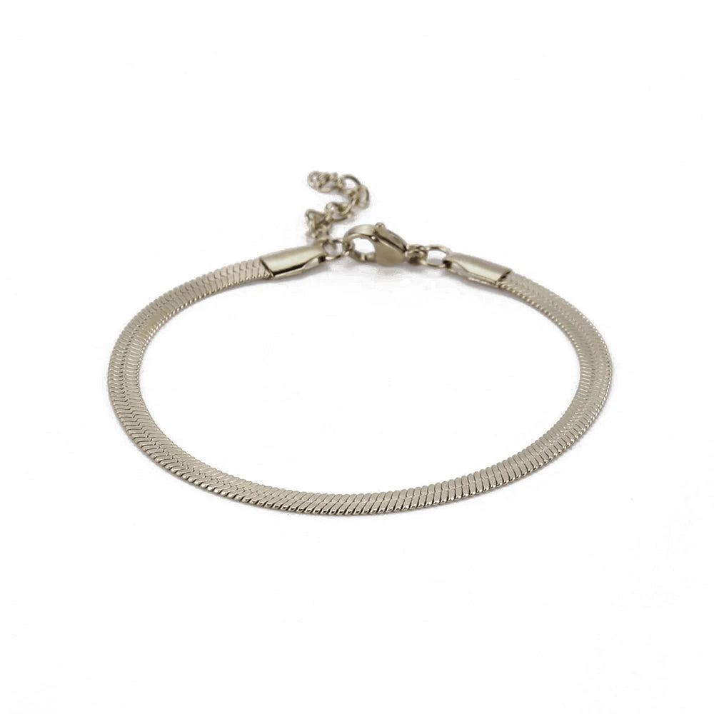 Elegant Gold Chain Bracelet – Timeless Stainless Steel Jewelry