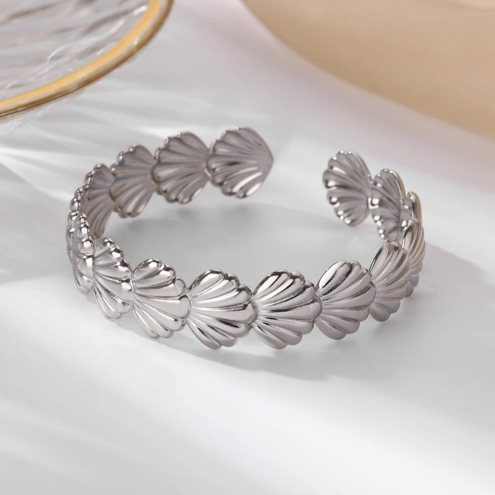 Wide stainless steel bracelets for women, golden luxury, high quality