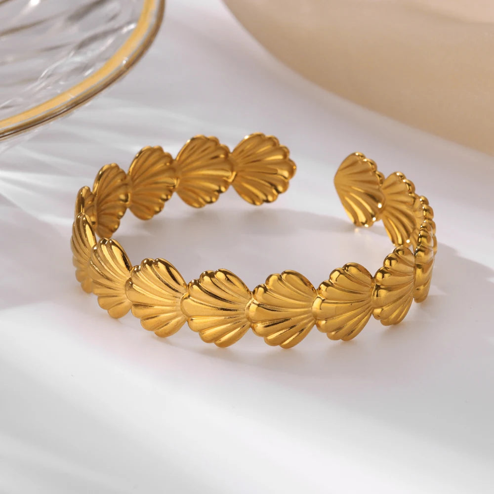 Wide stainless steel bracelets for women, golden luxury, high quality