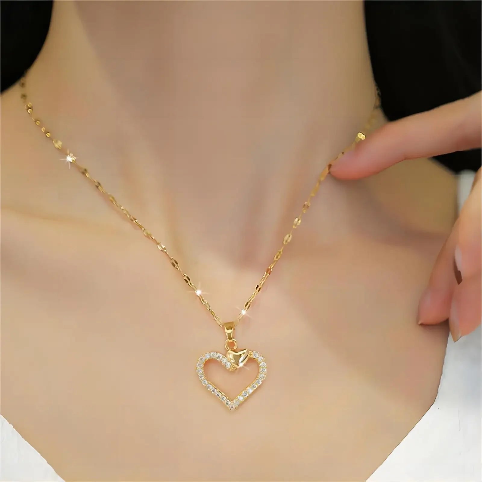 Trendy Heart Stainless Steel Zirconia Necklaces for Women and Girls - Quality of the famous