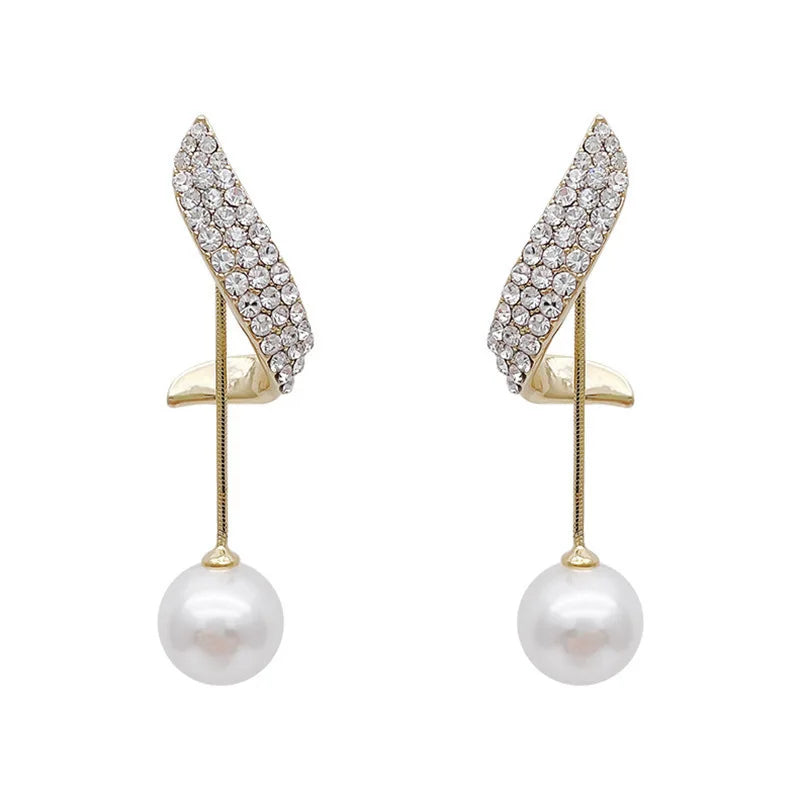 Glamorous Pearl Tassel Earrings