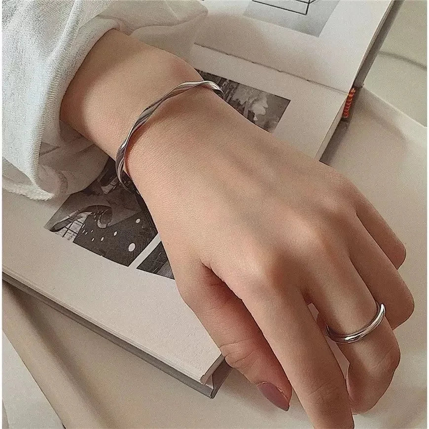 New Unique Creative Fashion Design Style, FASHION bracelet and luxurious