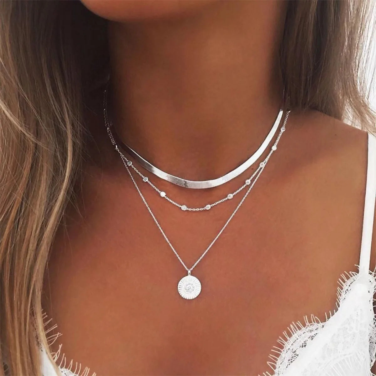 Bold design silver chain collar with three layers - luxury