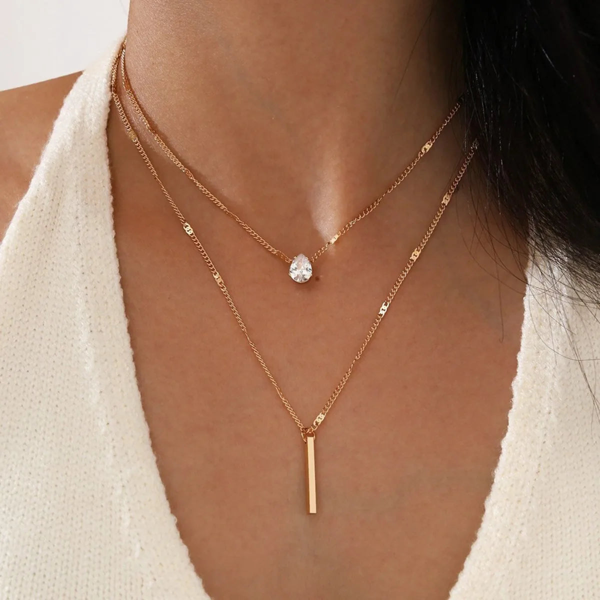 Chain Necklace with Pendant - High quality and refined style