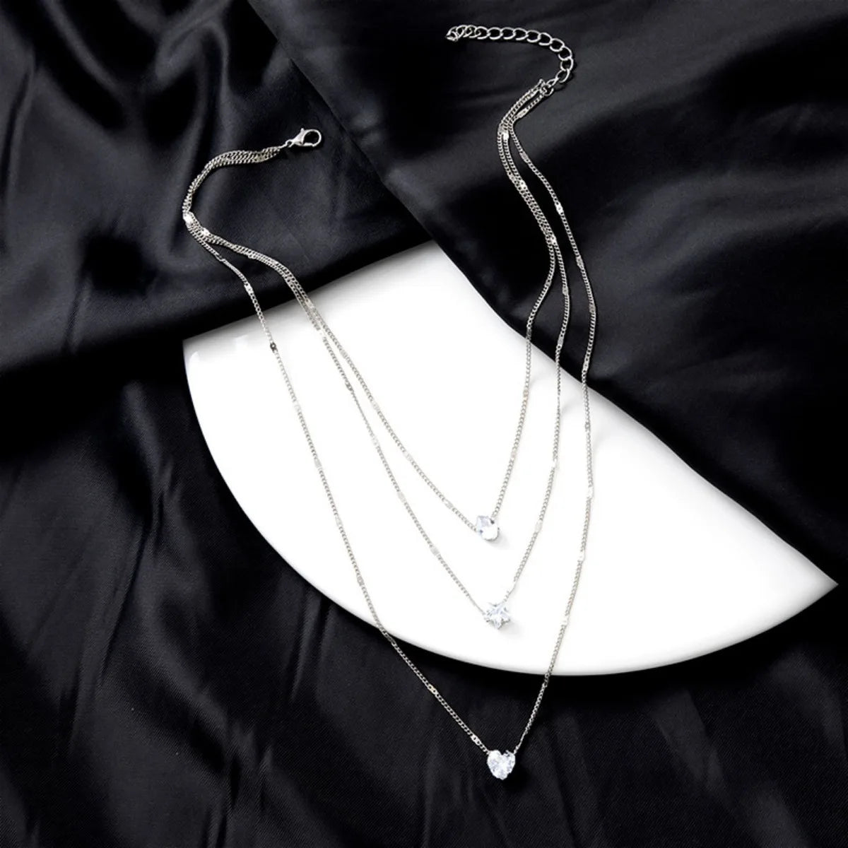 Chain Necklace with Pendant - High quality and refined style