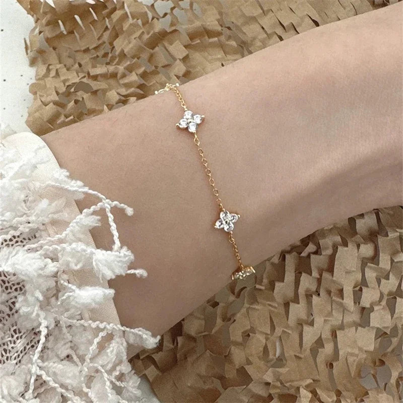Crystal Flower Stainless Steel Bracelet and Necklace – Elegant Women’s Jewelry Gif