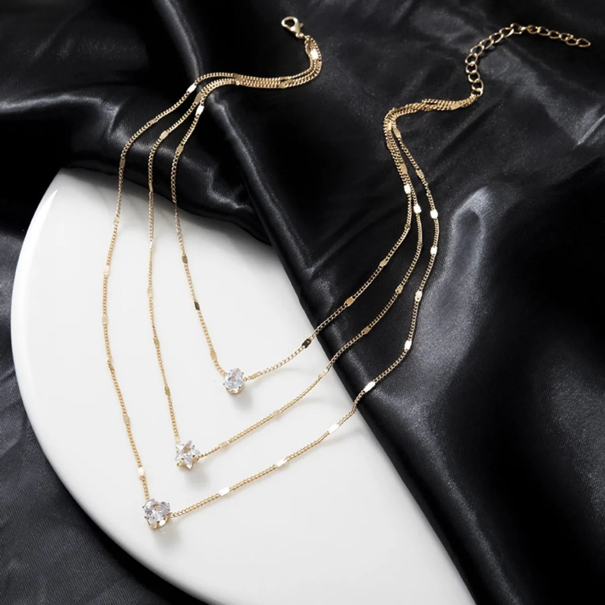 Chain Necklace with Pendant - High quality and refined style